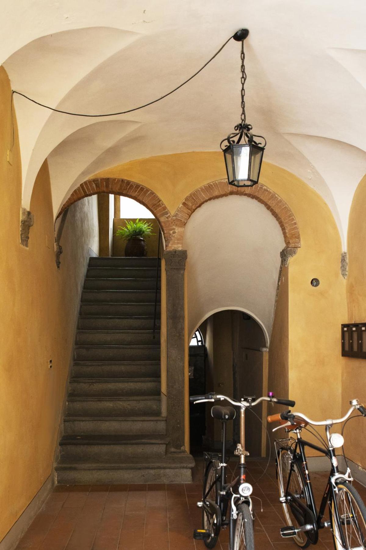 La Mansardina Beccheria Central Apartment 1 Double Bedroom, 1 Sofa Bed ルッカ エクステリア 写真